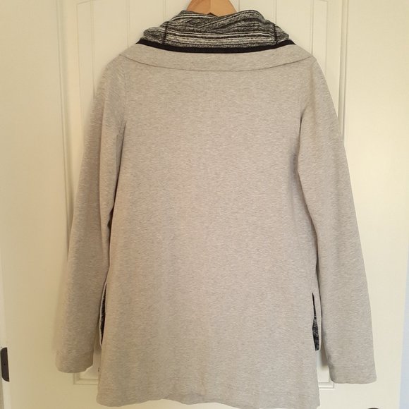 Lululemon Savasana Wrap Light Gray Size 8 - Picture 2 of 11